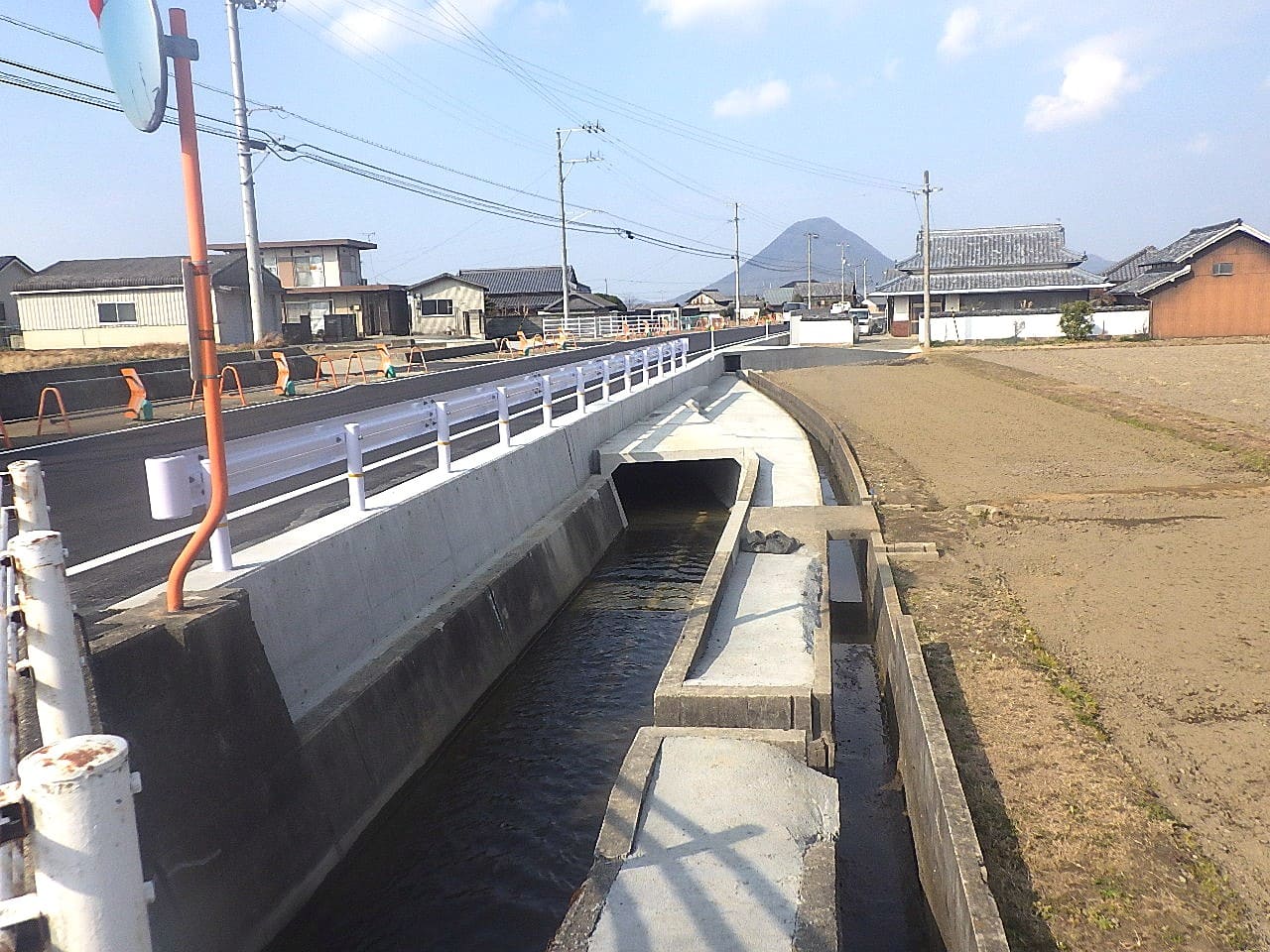 （通学路緊急対策事業）県道岡田丸亀線（岡田西工区）交通安全施設整備工事（第２工区）/重成土建